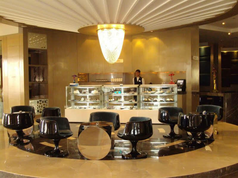Yashail Hotel Haridwār Exteriör bild